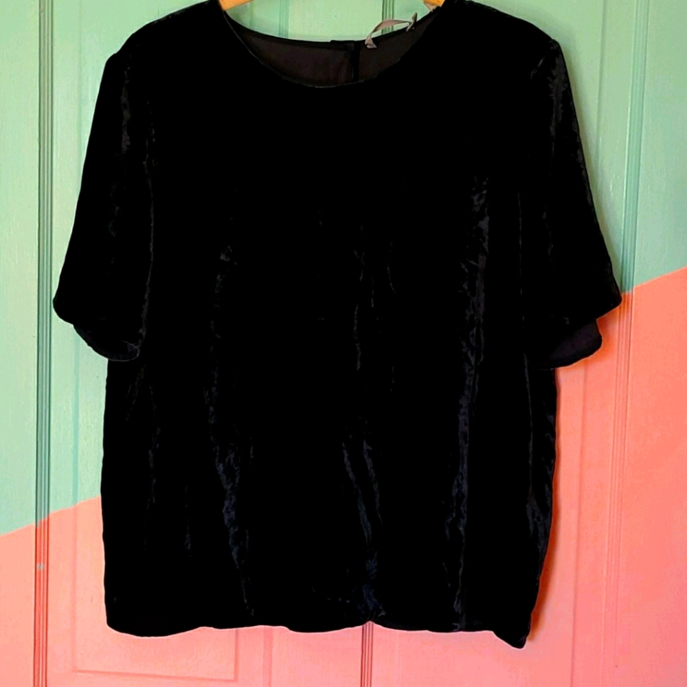 Vince velvet tee size L